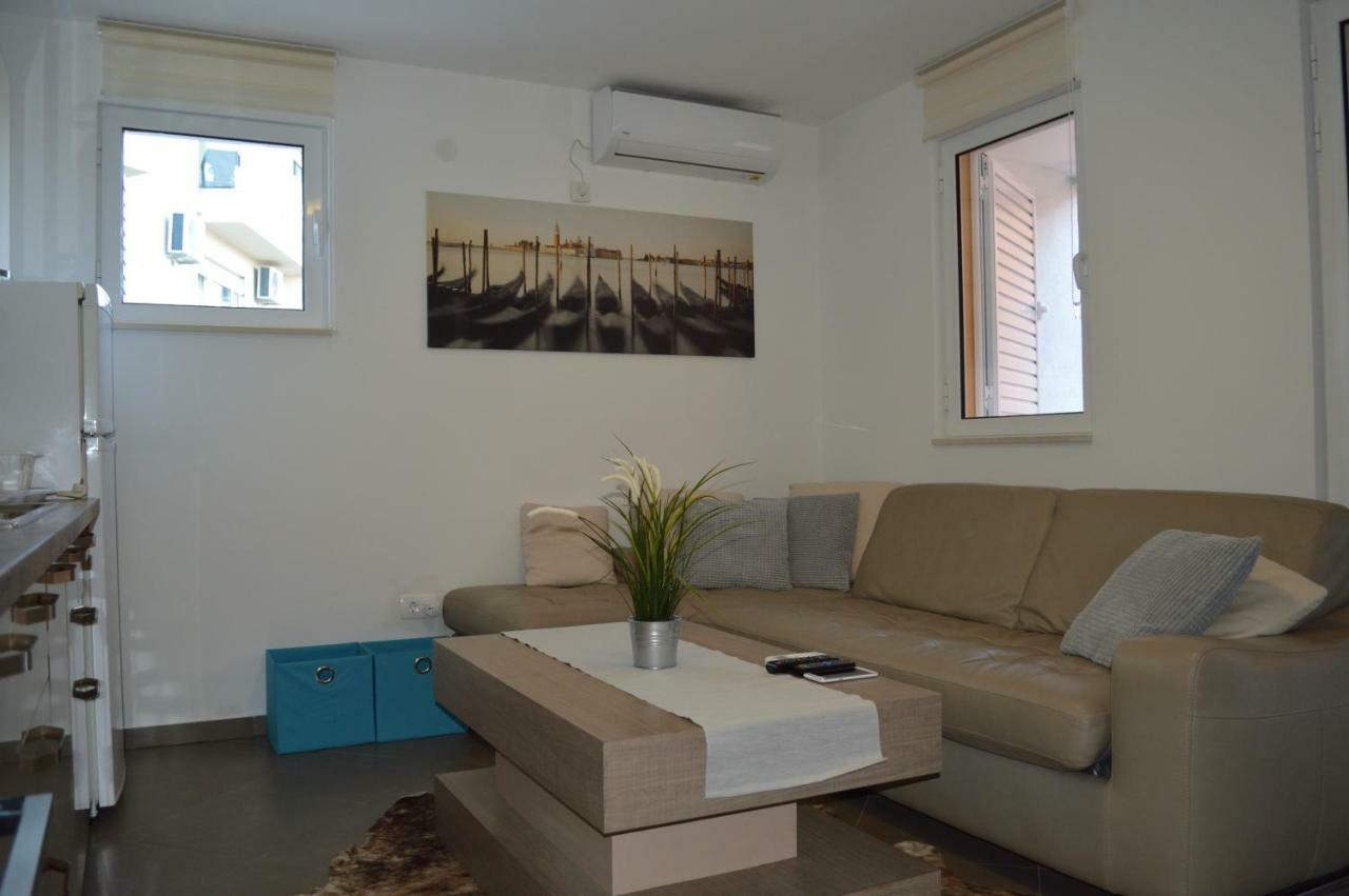 Vanessa Apartment *